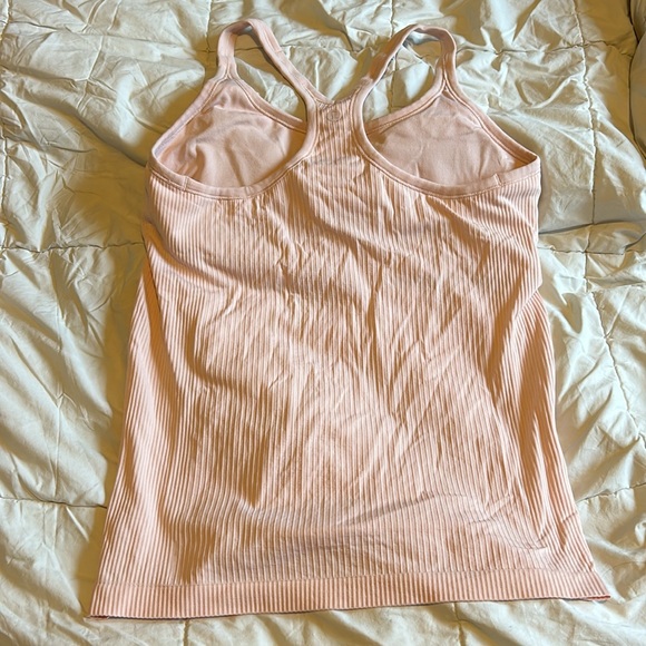 Size 12 LULULEMON tank, built in bra - Picture 3 of 4